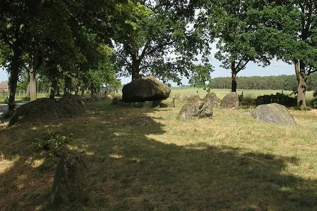 Großsteingrab Mellen – Megalith, 20 km von Wittenberge