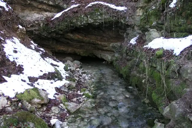 Wulfbachquellhöhle – Höhle, 8 km von Tuttlingen