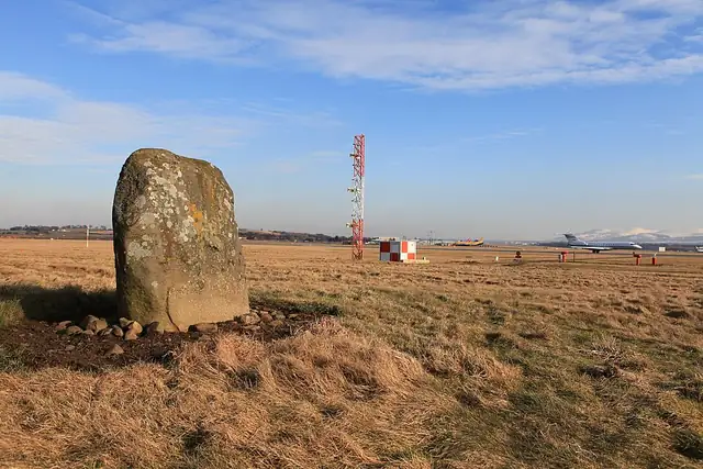 Cat Stane – Megalith, 10 km von Edinburgh