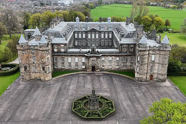 Palace of Holyroodhouse – Burg oder Schloss, bei Edinburgh