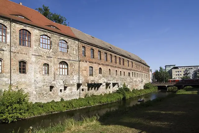 Neue Residenz – Burg oder Schloss, bei Halle (Saale)