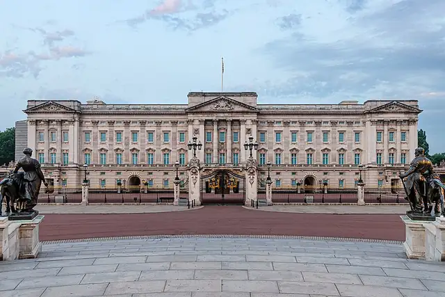 Buckingham Palace – Burg oder Schloss, bei City of Westminster