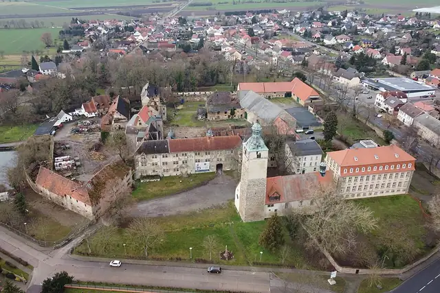 Schloss Erxleben – Burg oder Schloss, 14 km von Haldensleben I