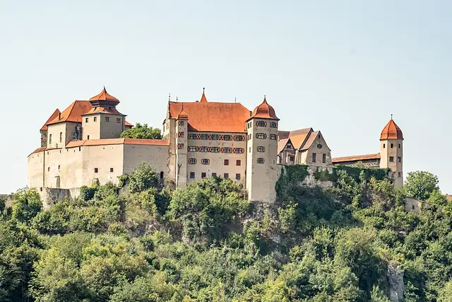 Burg Harburg – Burg oder Schloss, 10 km von Donauwörth