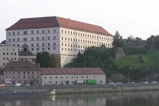 Linzer Schloss – Burg oder Schloss, bei Linz