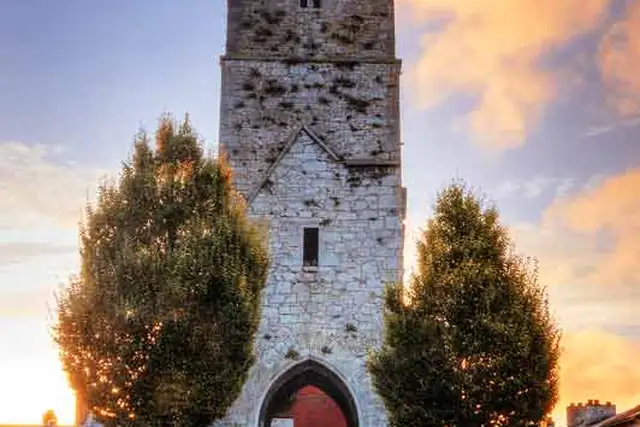 Red Abbey Tower – Historischer Turm, bei Cork