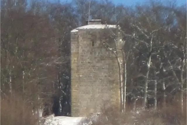 Ruine Scharfeneck – Aussichtsturm, 21 km von Kitzingen