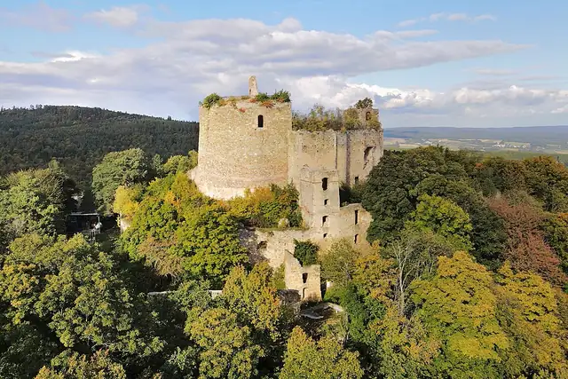 Burgruine Landsee – Castle, 28 km from Wiener Neustadt