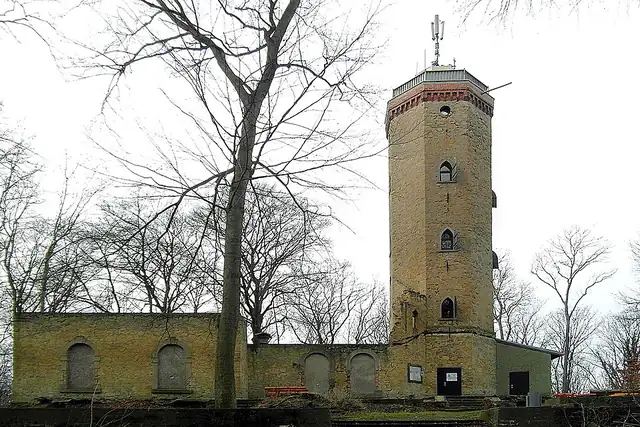 Burgbergturm – Aussichtsturm, 12 km von Hannover