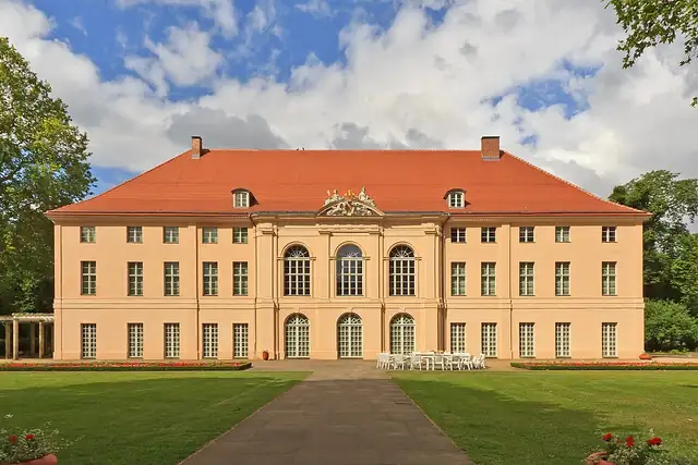 Schloss Schönhausen – Burg oder Schloss, 6 km von Berlin