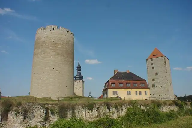 Burg Querfurt – Burg oder Schloss, 17 km von Eisleben Lutherstadt