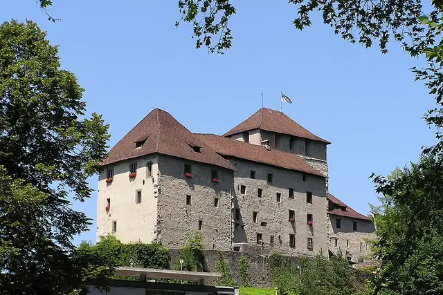 Schattenburg – Burg oder Schloss, bei Feldkirch