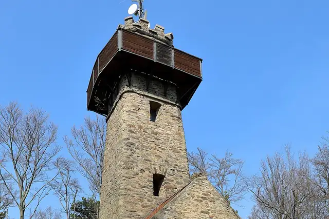 Weigl-Warte – Aussichtsturm, 27 km von Sankt Pölten