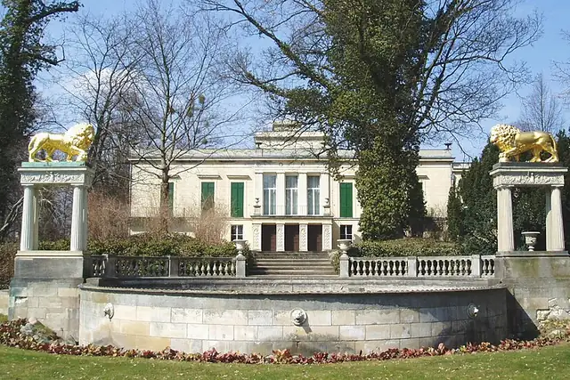 Schloss Glienicke – Burg oder Schloss, bei Potsdam