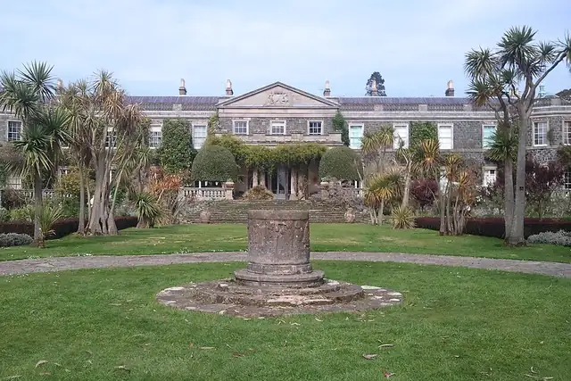 Mount Stewart – Burg oder Schloss, 7 km von Newtownards