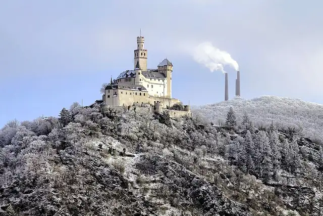 Marksburg – Burg oder Schloss, bei Lahnstein