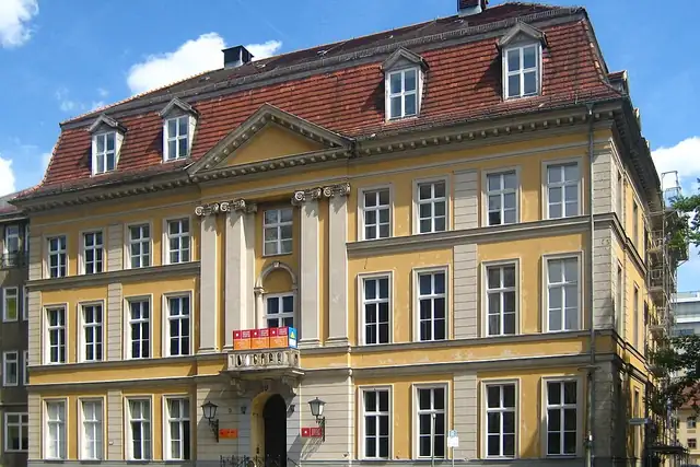 Palais Podewils – Burg oder Schloss, bei Berlin