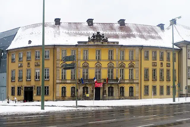 Palais Schwerin – Burg oder Schloss, bei Berlin