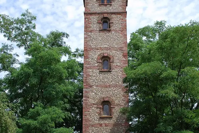 Bieberer Aussichtsturm – Aussichtspunkt, 9 km von Frankfurt am Main
